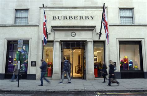 where is Burberry store located